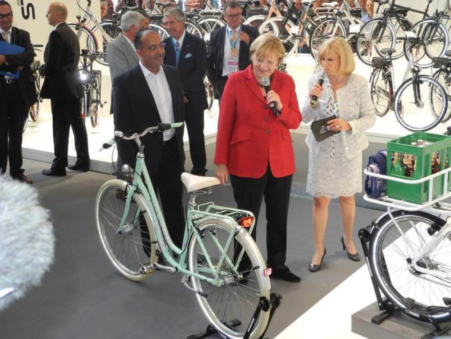 angela merkel fährt mein fahrrad